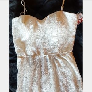 BRAND NEW White Lace BONGO Dress